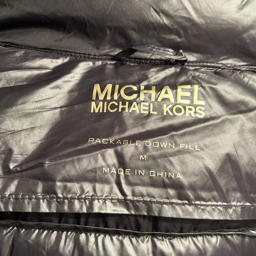 BEAUTIFUL & SOFT! Michael Kors Black Packable Hooded Down Jacket S gold hardware - Picture 9 of 11